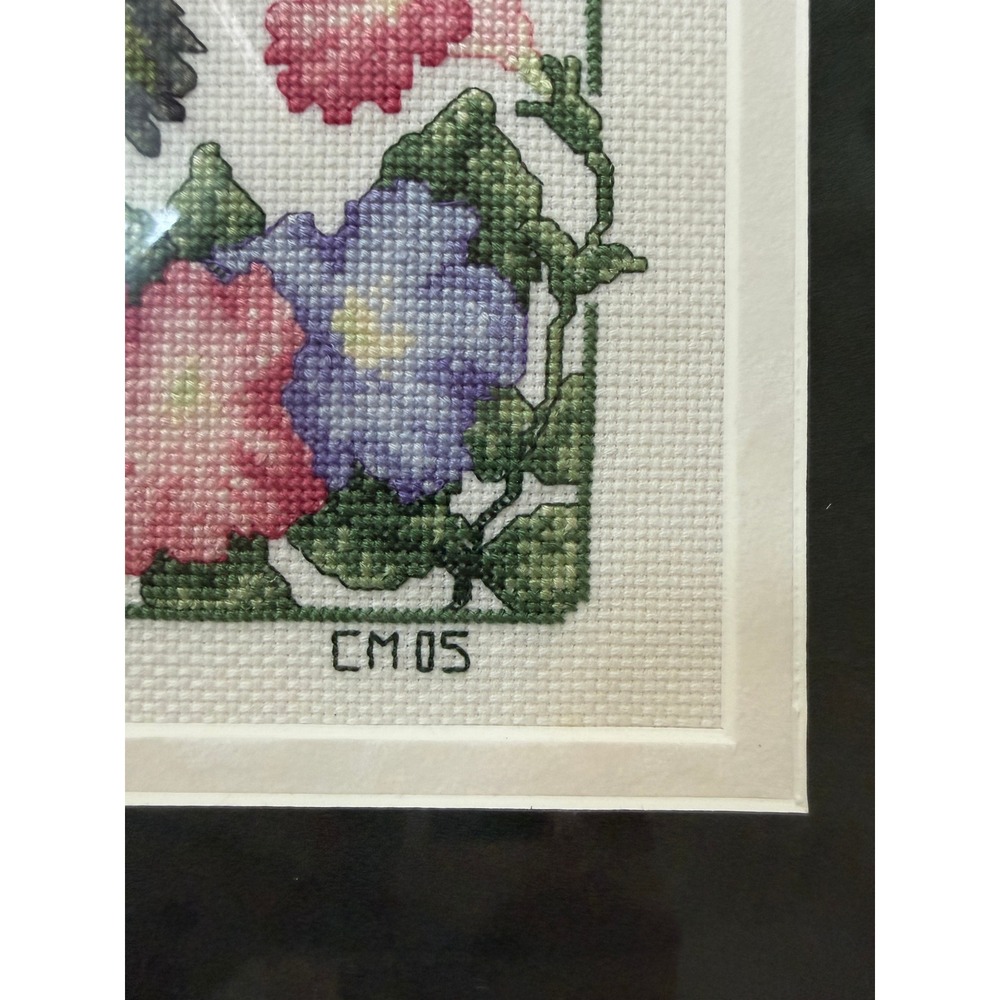 Handmade Framed Hummingbird Cross Stitch Art 12x13 White Green Floral 2005 - Picture 3 of 8